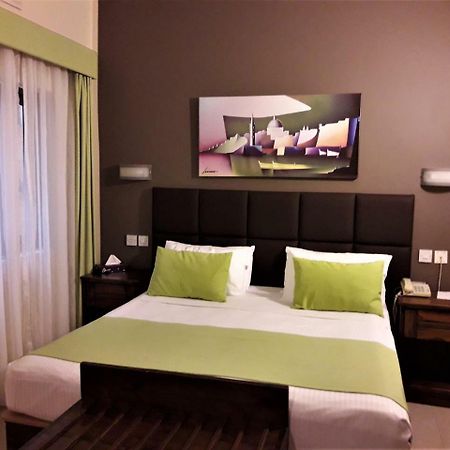 Downtown Hotel Виктория Экстерьер фото