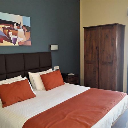Downtown Hotel Виктория Экстерьер фото