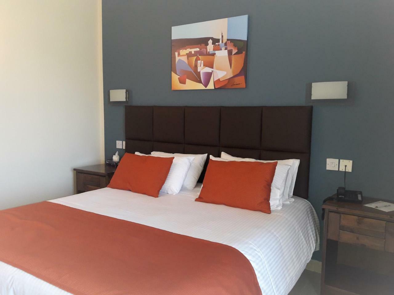 Downtown Hotel Виктория Экстерьер фото